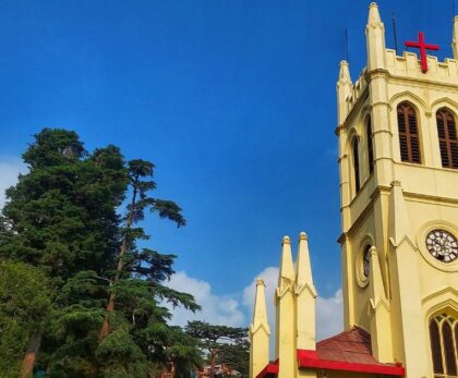Best hill stations in India featuring scenic mountains and travel destinations